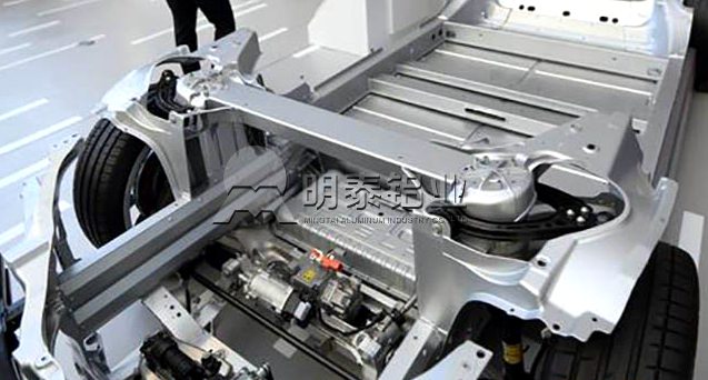 鋁郃(he)金造(zao)車(che)成(cheng)熱潮(chao)，占比高(gao)達75%，都用(yong)在(zai)哪些部(bu)位你知道嗎？