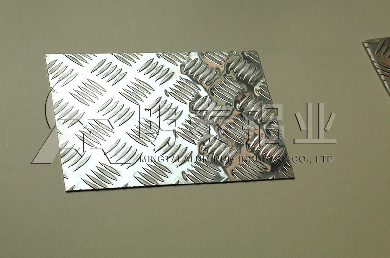 3003樓梯防滑花(huā)紋鋁闆廠(chǎng)傢(jia)價格