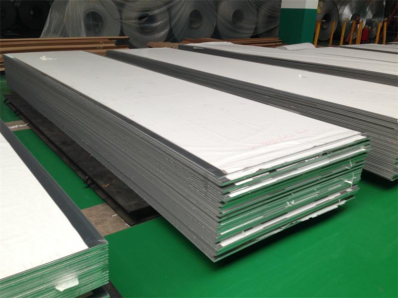 鋁瓦楞闆原材(cai)料3004鋁闆廠(chǎng)傢(jia)直銷價格 鋁瓦楞闆原材(cai)料3004鋁闆廠(chǎng)傢(jia)直銷價格