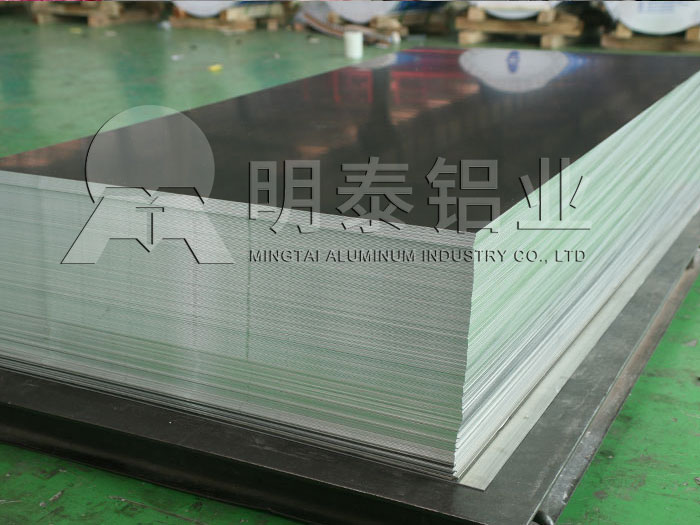 鋁闆廠(chǎng)傢(jia)_屋頂裝(zhuang)飾用(yong)3003鋁闆價格分(fēn)析