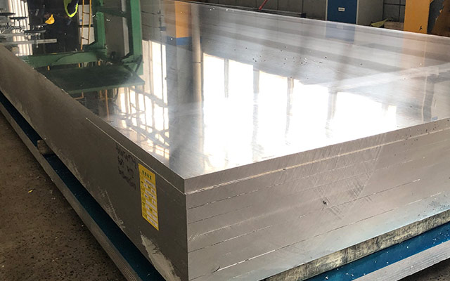 新(xin)能(néng)源電(dian)池鋁殼(ke)_電(dian)池殼(ke)拉伸材(cai)料3003鋁闆廠(chǎng)傢(jia)_報價