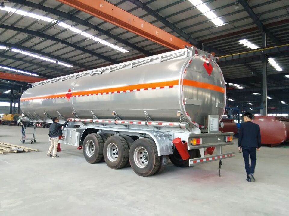 明泰鋁業罐車(che)料5182/5454/5083鋁闆-廠(chǎng)傢(jia)直銷-按需定製(zhi)