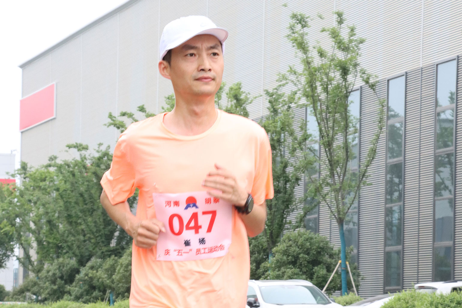 慶五一(yi)員(yuan)工(gong)運動(dòng)會 ：跑步